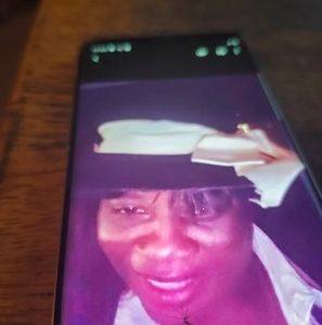 Meet your Posher, Gloria